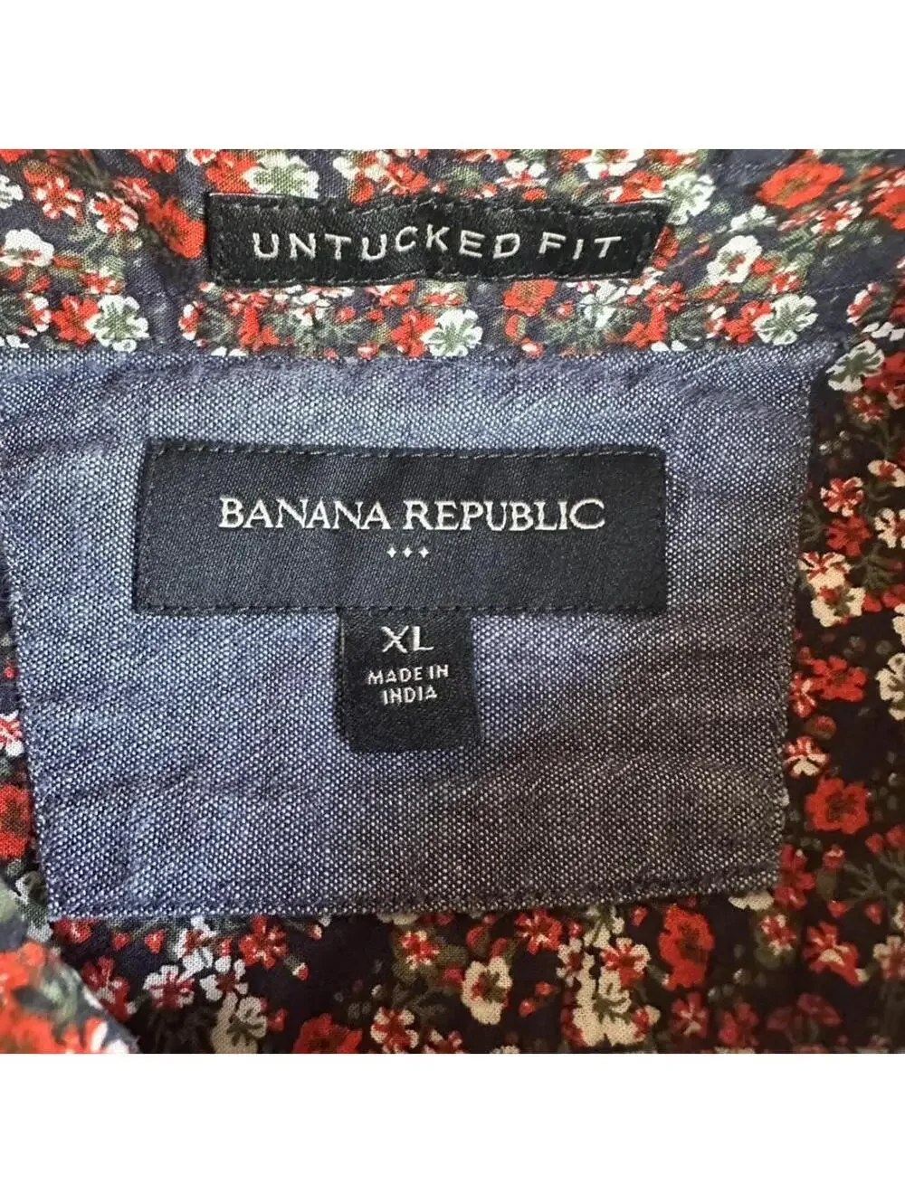 Banana Republic Men’s Untucked Fit Floral Button-Up Shirt